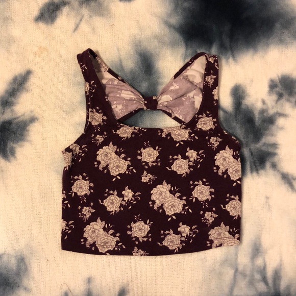 Forever 21 Floral Crop Top - Picture 2 of 5